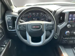 GMC Sierra 1500 Limited 2022 4x4 SLT 4p Puerta Tripulante Cabina 5.8 ft CB