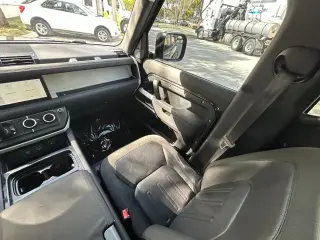 Land Rover Defender 2020 AWD 110 SE 4dr SUV