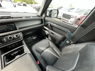Land Rover Defender 2024 4x4 110 P300 S 4p SUV