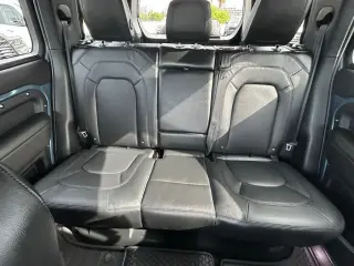 Land Rover Defender 2024 4x4 110 P300 S 4p SUV