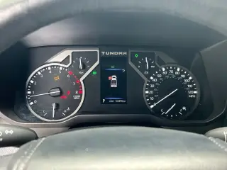 Toyota Tundra 2024 4x2 SR5 4dr CrewMax Cab Pickup SB