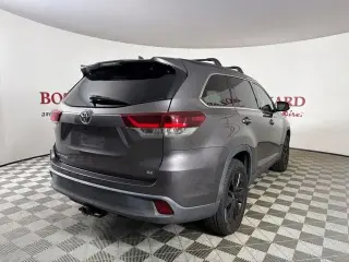 Toyota Highlander 2019 SE 4dr SUV