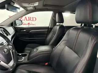 Toyota Highlander 2019 SE 4dr SUV