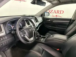 Toyota Highlander 2019 SE 4dr SUV