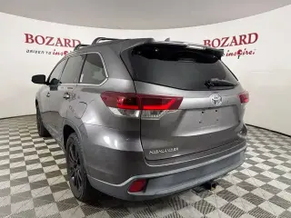 Toyota Highlander 2019 SE 4dr SUV