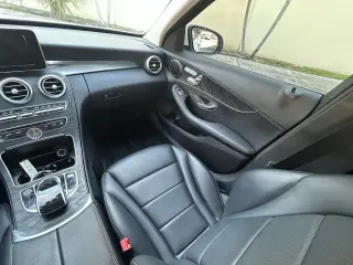 Mercedes-Benz Clase C 2016 C 300 4dr Sedán