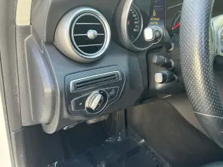 Mercedes-Benz Clase C 2016 C 300 4dr Sedán