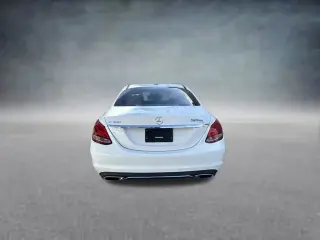 Mercedes-Benz Clase C 2016 C 300 4dr Sedán