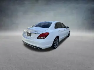 Mercedes-Benz Clase C 2016 C 300 4dr Sedán
