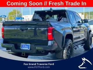 Toyota Tacoma 2024 4x4 SR5 4dr Cabina Doble 5.0 ft SB
