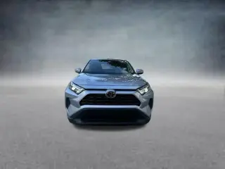 Toyota RAV4 2024 LE 4p SUV