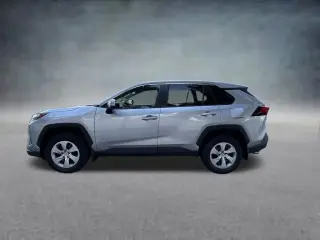 Toyota RAV4 2024 LE 4p SUV