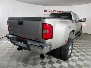 GMC Sierra 3500HD 2009 4x4 SLT 4dr Crew Cab LB DRW