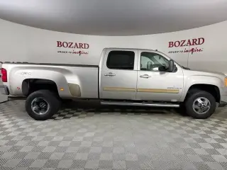 GMC Sierra 3500HD 2009 4x4 SLT 4dr Crew Cab LB DRW