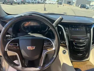 Cadillac Escalade 2019 4x4 Premium Luxury SUV 4 puertas