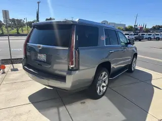 Cadillac Escalade 2019 4x4 Premium Luxury SUV 4 puertas