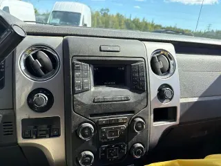 Ford F-150 2014 4x4 XLT 4dr SuperCrew Estilo Side 5.5 ft. CB