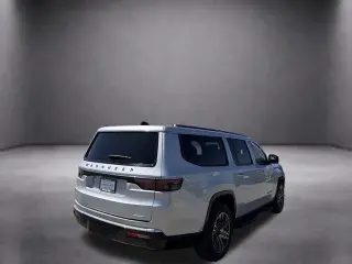 Jeep Wagoneer L 2024 4x4 Serie II 4p SUV