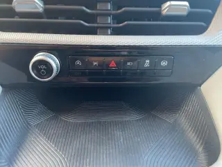 Ford Explorer 2026 AWD Active 4p SUV