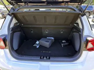 Hyundai VENUE 2023 Limited 4dr Crossover