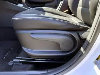 Hyundai VENUE 2023 Limited 4dr Crossover