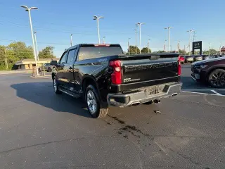 Chevrolet Silverado 1500 2021 4x4 LT 4dr Cabina de tripulación completa 5.8 pies BA con 1LT