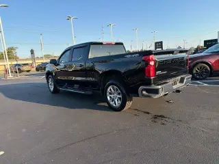Chevrolet Silverado 1500 2021 4x4 LT 4dr Cabina de tripulación completa 5.8 pies BA con 1LT