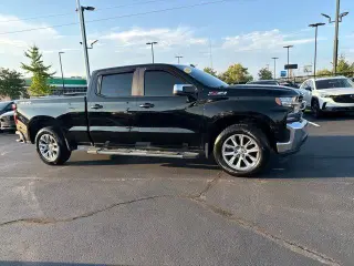 Chevrolet Silverado 1500 2021 4x4 LT 4dr Cabina de tripulación completa 5.8 pies BA con 1LT