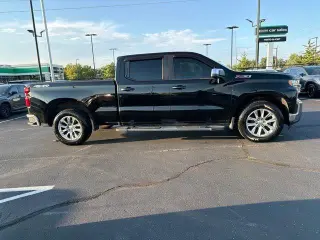 Chevrolet Silverado 1500 2021 4x4 LT 4dr Cabina de tripulación completa 5.8 pies BA con 1LT