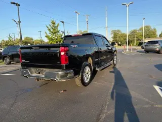 Chevrolet Silverado 1500 2021 4x4 LT 4dr Cabina de tripulación completa 5.8 pies BA con 1LT