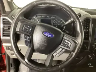 Ford F-150 2018 4x4 XLT 4dr SuperCrew 5.5 ft. SB