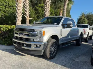 Ford F-250 Super Duty 2017 4x4 Lariat 4p Puerta Corrediza Cabina de Tripulación de 6.8 pies