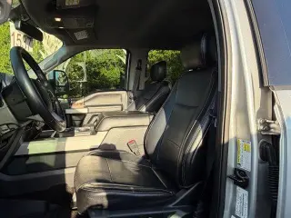Ford F-250 Super Duty 2017 4x4 Lariat 4p Puerta Corrediza Cabina de Tripulación de 6.8 pies