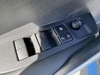 Toyota Corolla 2024 SE 4p Sedan