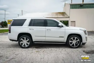 Cadillac Escalade 2018 4x4 de lujo SUV 4 puertas