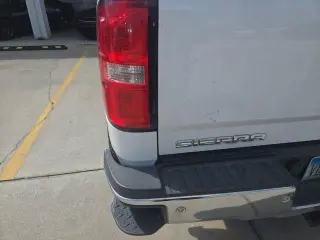 GMC Sierra 2500HD 2018 4x4 SLT 4dr Crew Cab LB