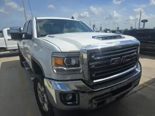 GMC Sierra 2500HD 2018 4x4 SLT 4dr Crew Cab LB