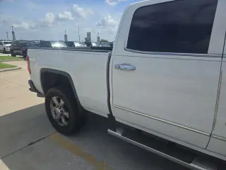 GMC Sierra 2500HD 2018 4x4 SLT 4dr Crew Cab LB