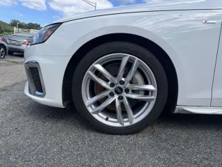 Audi A4 2024 AWD quattro S line Premium Plus 45 TFSI 4p Sedan