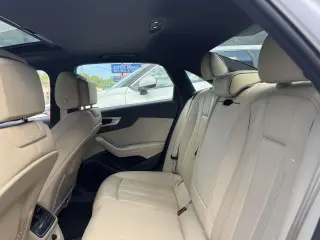 Audi A4 2024 AWD quattro S line Premium Plus 45 TFSI 4p Sedan
