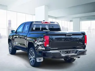 Chevrolet Colorado 2023 4x4 Z71 Cabina Crew 4 puertas 5 ft.