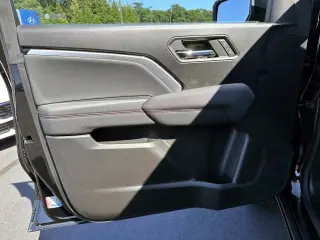 Chevrolet Colorado 2023 4x4 Z71 Cabina Crew 4 puertas 5 ft.