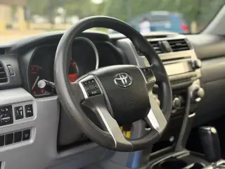 Toyota 4Runner 2010 Limited 4x2, 4 puertas, SUV (V6 4.0L)