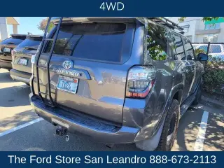 Toyota 4Runner 2016 4x4 SR5 4dr SUV