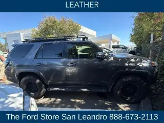 Toyota 4Runner 2016 4x4 SR5 4dr SUV