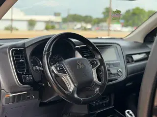 SUV Mitsubishi Outlander PHEV 2018 AWD SEL 4dr