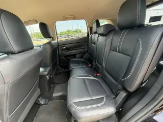 SUV Mitsubishi Outlander PHEV 2018 AWD SEL 4dr