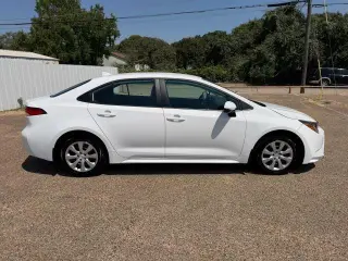 Toyota Corolla 2026 LE 4dr Sedán