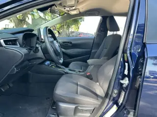 Toyota Corolla 2024 LE 4p Sedan