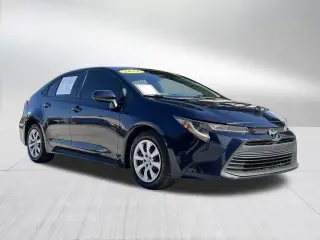 Toyota Corolla 2024 LE 4p Sedan